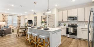 Portier at Midtown Gallery 1