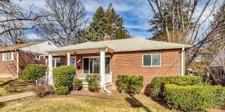 Spacious 3BR/2BA Rambler with Heated Sun-room and Slate Patio! Gallery 1
