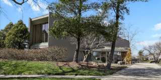 Modern Lakeside Retreat on Lincolnshire Fields Golf Course | 3 Bed, 2.5 Bath Gallery 1