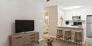 Country Club Apartment Homes Gallery 6