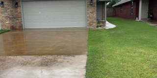 3 bedroom, 2 bathroom, 2 car garage Gallery 1