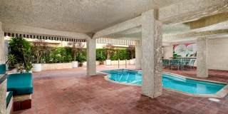 Warner Pointe Gallery 27