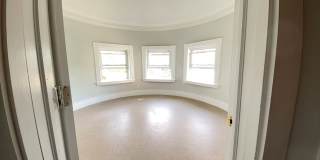 345-347 Bay St. Gallery 12
