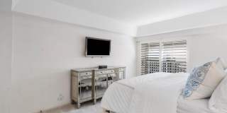 350 S Ocean Boulevard Gallery 22