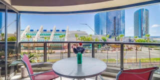 100 Harbor Drive Gallery 16