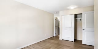 2 Bed 2 Bath Condo @ Desirable Community w/ Pool, Hot Tub & Exercise Room! Gallery 13