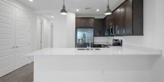 Like New Luxurious Modern 3 Bedroom 2 Bath Townhome in Warner Meadows Like New Luxurious Modern 3 Bedroom 2 Bath Townhome in Warner Meadows Gallery 1