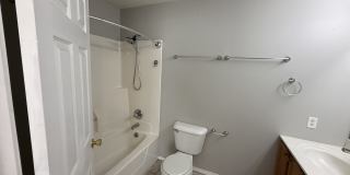 1100 Henry St Gallery 24