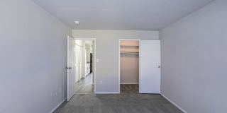 Brinkley Manor Gallery 13