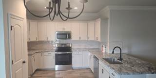 WENDELL IV G in The Cove at Villaggio community offers a 3 bedroom, 2 full bathroom Gallery 4