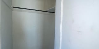 Great Location! Gallery 18