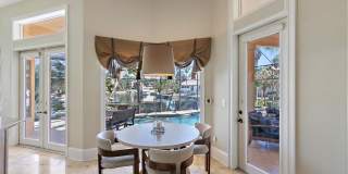 Stunning Lagoon Residence! Gallery 11