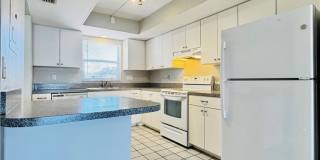 706 SE 13th Court unit: C Gallery 11