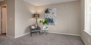 Emory Lakes Luxury Apartments Gallery 13