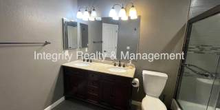 2 Bed/2.5 Bath Townhome, 1102 sq ft, 1811 S Quebec Way #236 Gallery 21