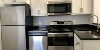 1431 Lipscomb Gallery 1