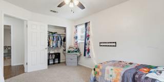 902 Lynn Ln. Gallery 16