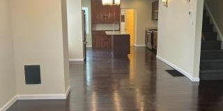 42 HOLLAND Avenue Gallery 5