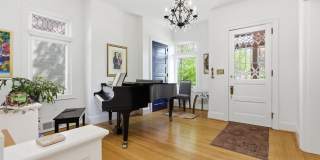 Stunning 5 Bedroom 2.5 Bathroom Home in Squirrel Hill Gallery 4