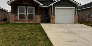 Located in Homestead!!! Newer Fabulous 3/2/1 CISD Gallery 1