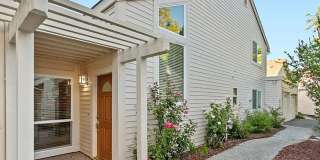 325 E 8th Street #2 325 E 8th Street #2 Gallery 1