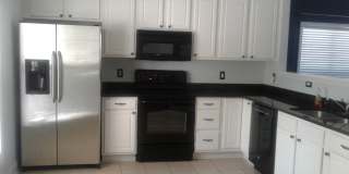Lovely Townhome in Southeast Columbia Gallery 3