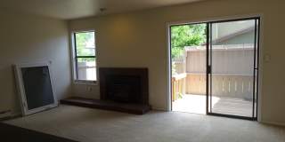 Four bedroom townhouse with easy access to all Boulder has to offer! Gallery 7