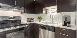 899 Washington Gallery 1