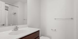 415 BODKIN Street Gallery 22