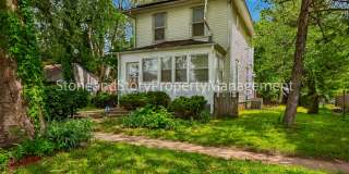 Large 4 bedroom 2 bath in well established Oakland neighborhood Gallery 1