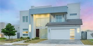 2416 S Thames Drive Gallery 1