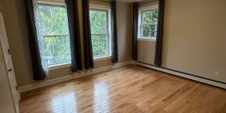 Beautiful Townhouse in NEW NORTH END Burlington 3BD/4BA Gallery 9