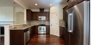 3BD/3BA Bethany Home with Vaulted Ceilings, Stainless Appliances & Gas Fireplace Gallery 8