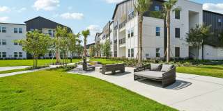 Maggie Flats Gallery 57