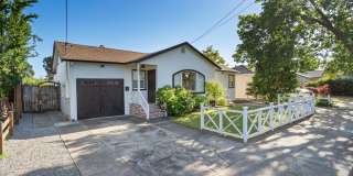 Updated 3 bedroom 2 bathroom single family home within walking distance to the Sonoma Town Square with Hot Tub, Solar panels and A/C. Gallery 1
