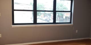 801 SOUTH Street Gallery 12