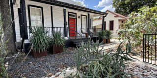 Beautiful Renovated Historical Home by Downtown SA! Gallery 1