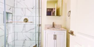 1030 West Apartments: Two, Four, & Five Bedrooms Near USC Campus! Gallery 41