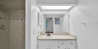 Newly Renovated Beautiful 2 Bedroom Home Gallery 23