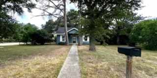 300 N. Oak Street Gallery 1