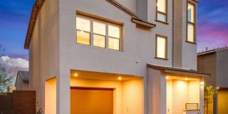 Tri-Level Three Bedroom Home with Spectacular City & Mountain Views Gallery 6