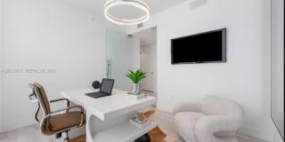 100 E Las Olas Blvd Gallery 25