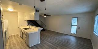 Cozy 2 Bedroom unit with community pool! Gallery 8