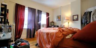 NIce 3 bed in Brookline Gallery 5