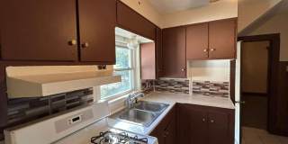 Welcome to 377 Talbot Ave — Charming Pet-Friendly Home in East Akron! Welcome to 377 Talbot Ave — Charming Pet-Friendly Home in East Akron! Gallery 17