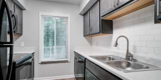 The Bluffs Apartment Homes Gallery 3