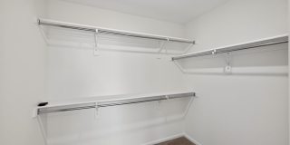 Spacious 4BR House with Beautiful Mountain Views! Gallery 11