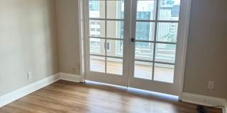 2-bed, 2-bath Condo with Sweeping Views of City and Space Needle! Gallery 21