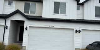 Beautiful Townhome for lease Gallery 1