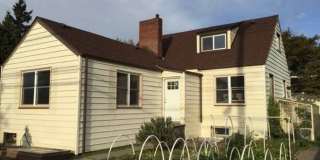 Welcome Home 5bd/3ba plus bonus room- Sunny Corner Lot in Maple Leaf Gallery 1